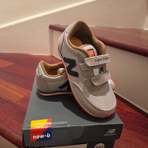 New Balance 515 New-B Hook & Loop Sneakers – Size 10 Wide – Tan & Blue